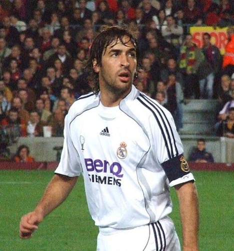 foto de raúl gonzález no real madrid